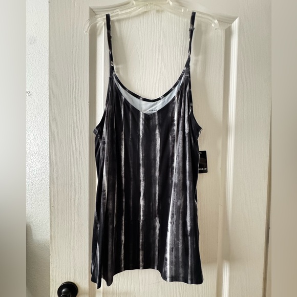 NWT Torrid Black and Gray Tie-Dye Camisole - Picture 4 of 8